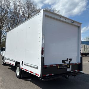 FORD E-350 CUTAWAY - 5