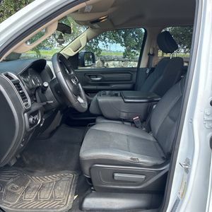 صورة مصغرة 31 لـ 2019 RAM 1500 TRADESMAN