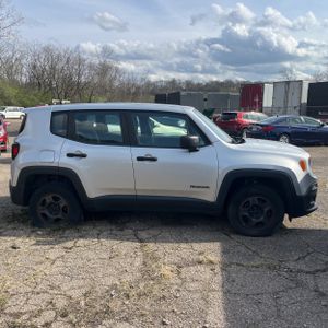 Jeep Renegade Sport 4D SUV 4WD - 10