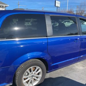 DODGE GRAND CARAVAN SXT - 9