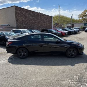 HYUNDAI ELANTRA SEL - 10