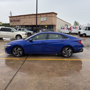 HYUNDAI ELANTRA LIMITED - 3