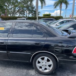 NISSAN SENTRA 1.8S - 6