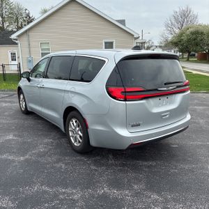CHRYSLER PACIFICA TOURING L - 5
