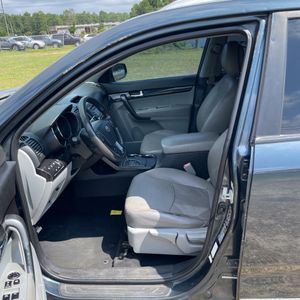 2011 KIA SORENTO LX — фото 32