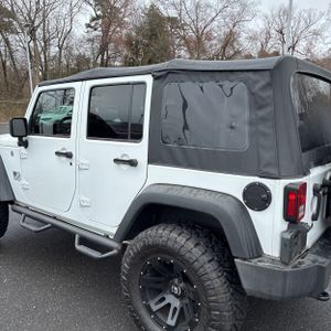 Jeep Wrangler JK Unlimited Sport S - 6