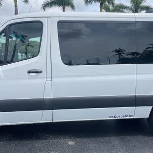 صورة 4 لـ 2024 Mercedes-BENZ SPRINTER 2500