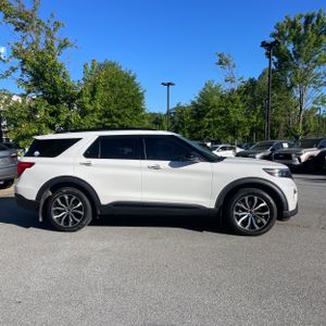 FORD EXPLORER ST - 10