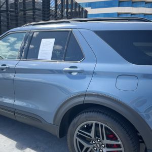 FORD EXPLORER ST - 6