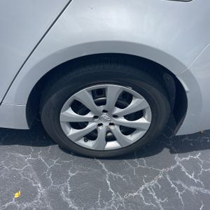 2024 Toyota COROLLA LE 缩略图 18
