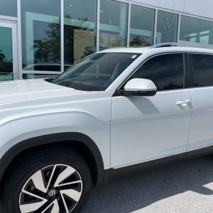 2024 Volkswagen ATLAS SEL 4MOTION — фото 2