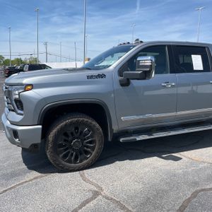 CHEVROLET SILVERADO 2500HD HIGH COUNTRY - 2