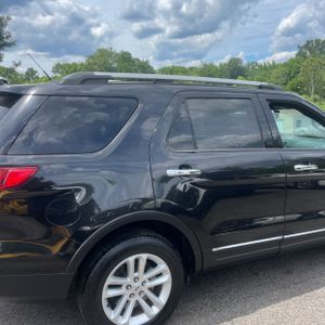 FORD EXPLORER XLT - 8