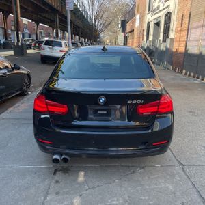 BMW 3 SERIES 330I - 6