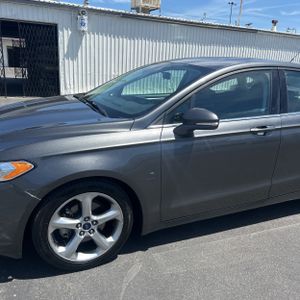 FORD FUSION SE - 2