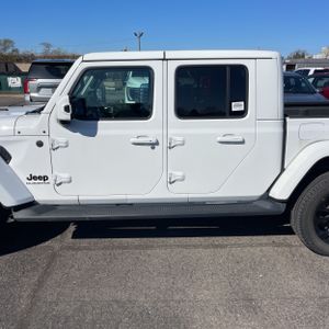JEEP GLADIATOR HIGH ALTITUDE - 4