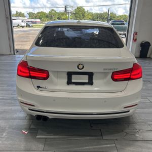 صورة 6 لـ 2017 BMW 3 SERIES 330I