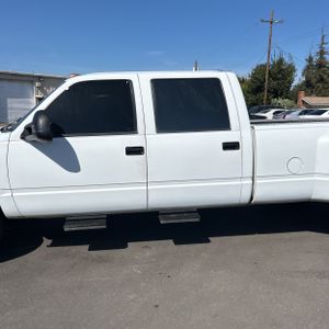 CHEVROLET C/K 3500 SERIES C3500 SILVERADO - 4