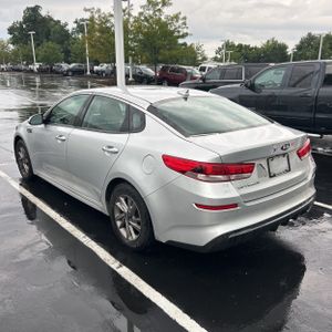 2020 KIA OPTIMA LX 照片 5