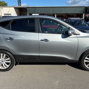 HYUNDAI TUCSON LIMITED - 9