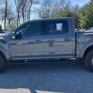 FORD F-150 RAPTOR - 4