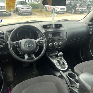 صورة 32 لـ 2015 KIA SOUL BASE
