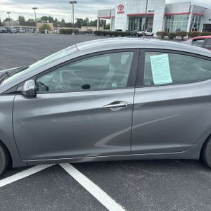 صورة 4 لـ 2014 Hyundai ELANTRA SE