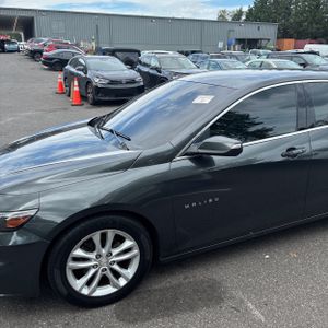 2018 Chevrolet MALIBU LT 照片 2