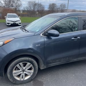 KIA SPORTAGE LX - 2
