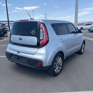 2019 KIA SOUL + 照片 8