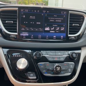 صورة مصغرة 39 لـ 2024 Chrysler PACIFICA TOURING L