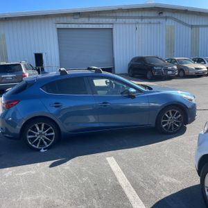 MAZDA MAZDA3 GRAND TOURING - 10