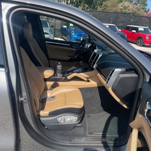 2016 Porsche CAYENNE BASE 缩略图 33