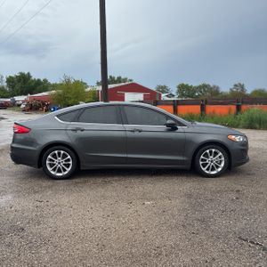 FORD FUSION SE - 10