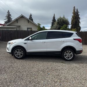 FORD ESCAPE SE - 3