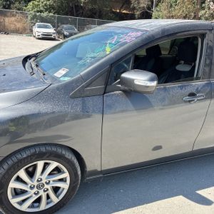 2015 Mazda MAZDA5 SPORT photo 2