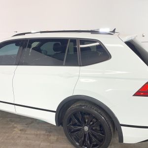 VOLKSWAGEN TIGUAN SE R-LINE BLACK - 6