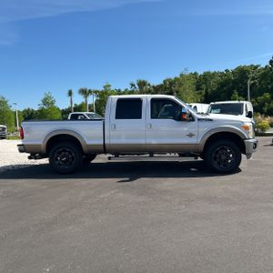 FORD F-250 SUPER DUTY LARIAT - 10