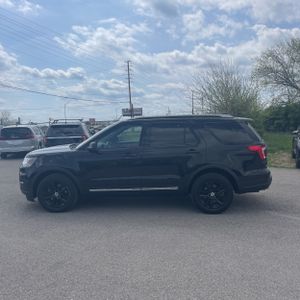 FORD EXPLORER XLT - 3