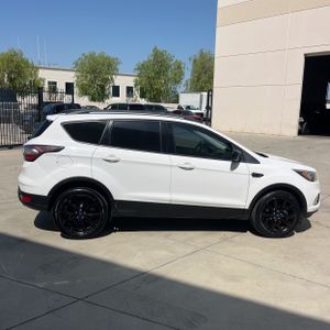 FORD ESCAPE SE - 10