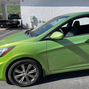 HYUNDAI ACCENT SE - 2