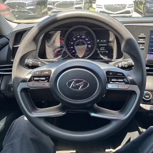 صورة مصغرة 63 لـ 2023 Hyundai ELANTRA SEL