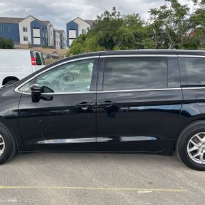 CHRYSLER PACIFICA TOURING L - 4