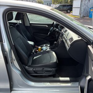 2018 Volkswagen PASSAT 2.0T R-LINE — миниатюра 32