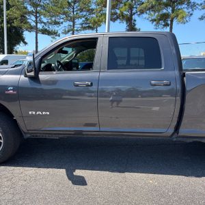 صورة 4 لـ 2024 RAM 2500 LARAMIE