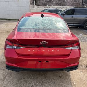 HYUNDAI ELANTRA SE - 7