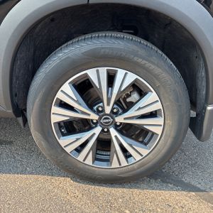 صورة مصغرة 18 لـ 2023 Nissan ROGUE SV