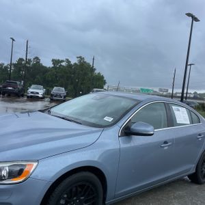 2017 Volvo S60 INSCRIPTION T5 PLATINUM — фото 2
