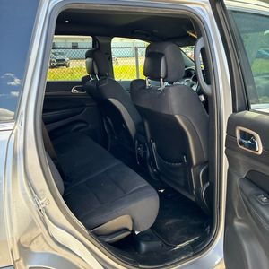 2017 JEEP GRAND CHEROKEE LAREDO — фото 34