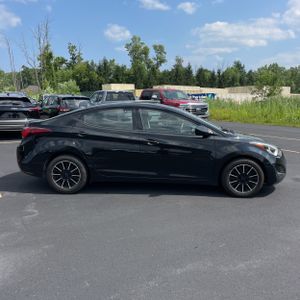 صورة 10 لـ 2016 Hyundai ELANTRA SE